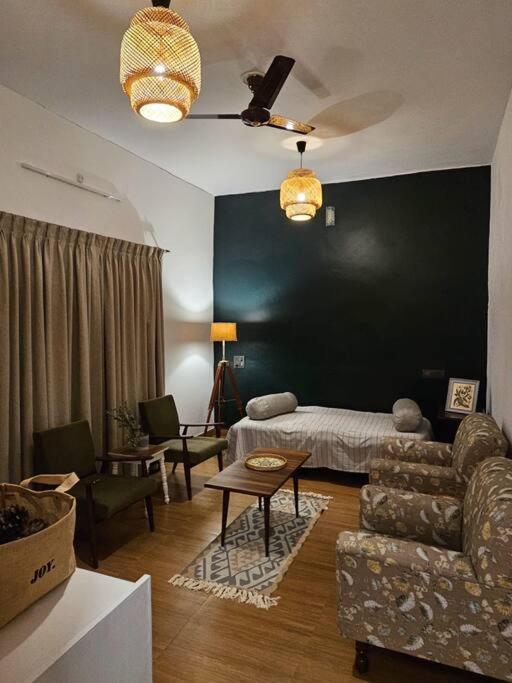The Bougainvillea Cottage Farmstay Near Dehradun , 2 Bedroom Private Cottage Next To Fields And Orchards With Hill Views Εξωτερικό φωτογραφία